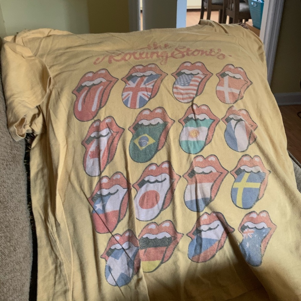 Rolling stone tee